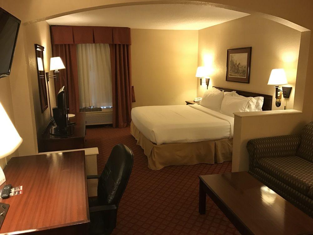 Holiday Inn Express Metropolis By Ihg Exterior photo