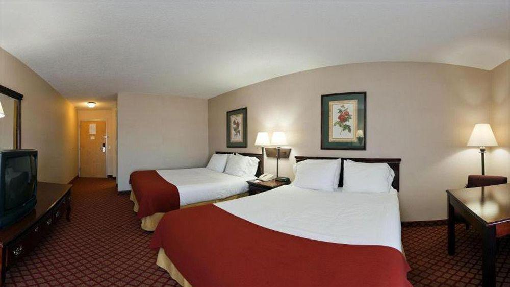 Holiday Inn Express Metropolis By Ihg Exterior photo