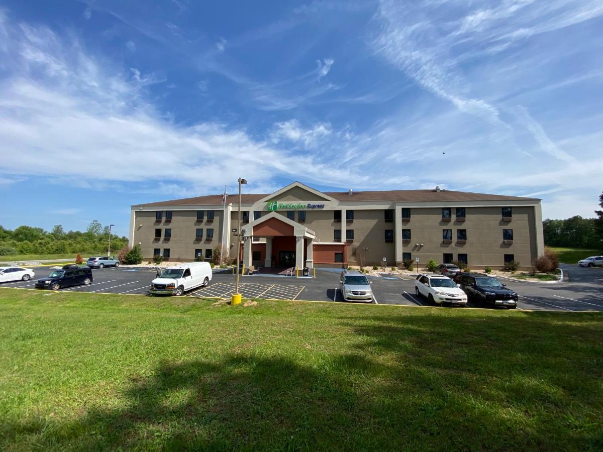 Holiday Inn Express Metropolis By Ihg Exterior photo