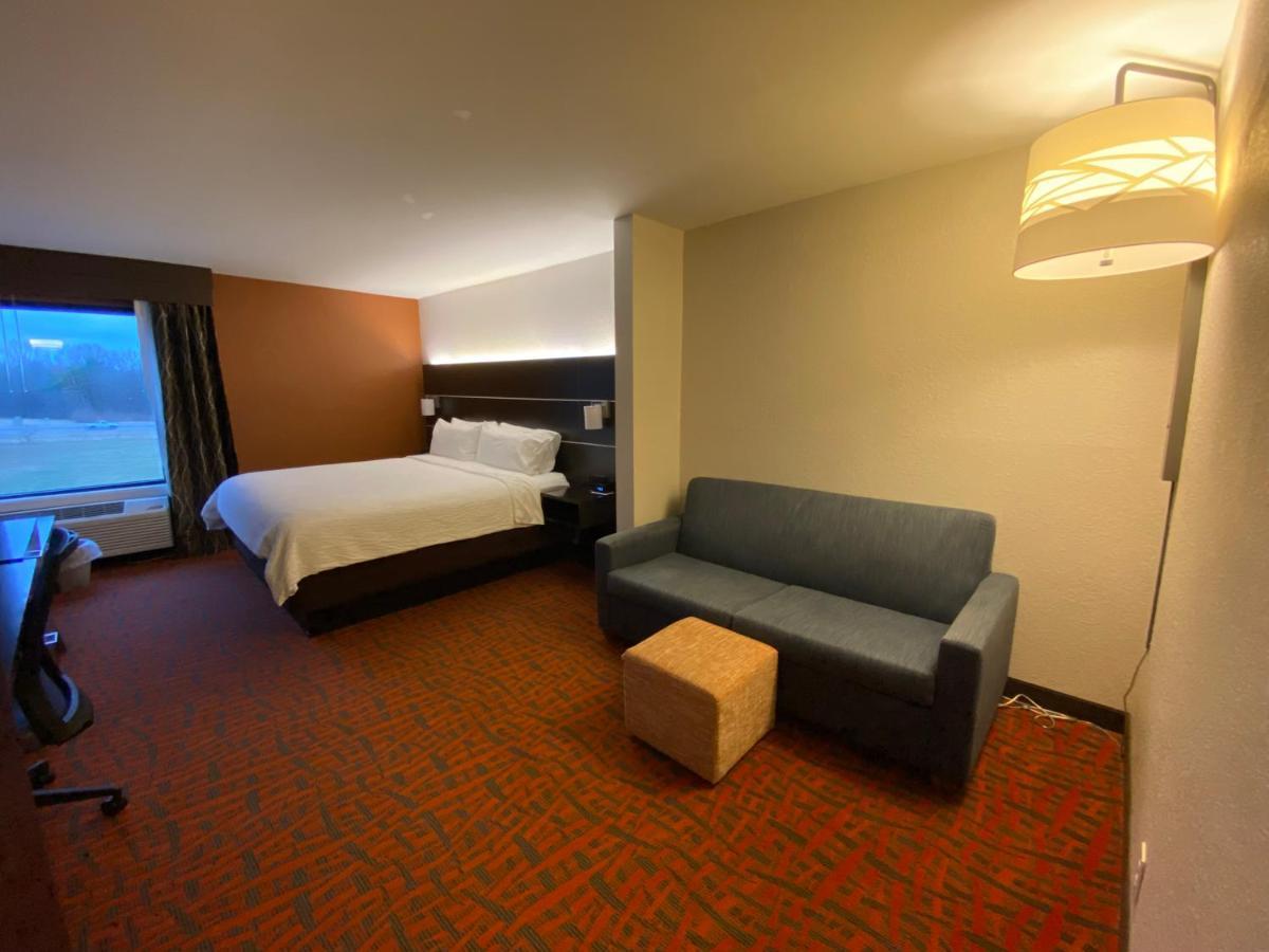 Holiday Inn Express Metropolis By Ihg Exterior photo