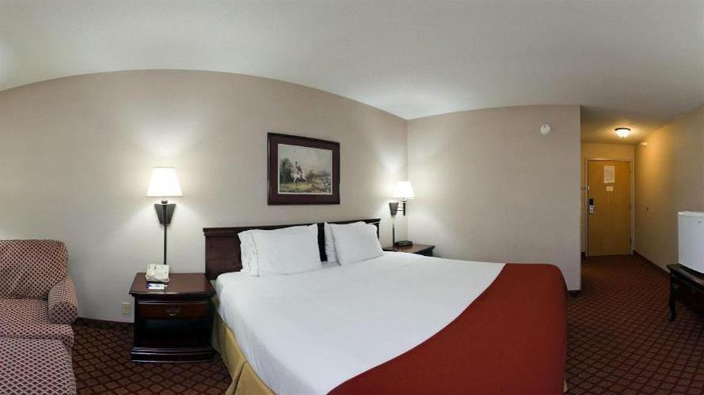 Holiday Inn Express Metropolis By Ihg Exterior photo