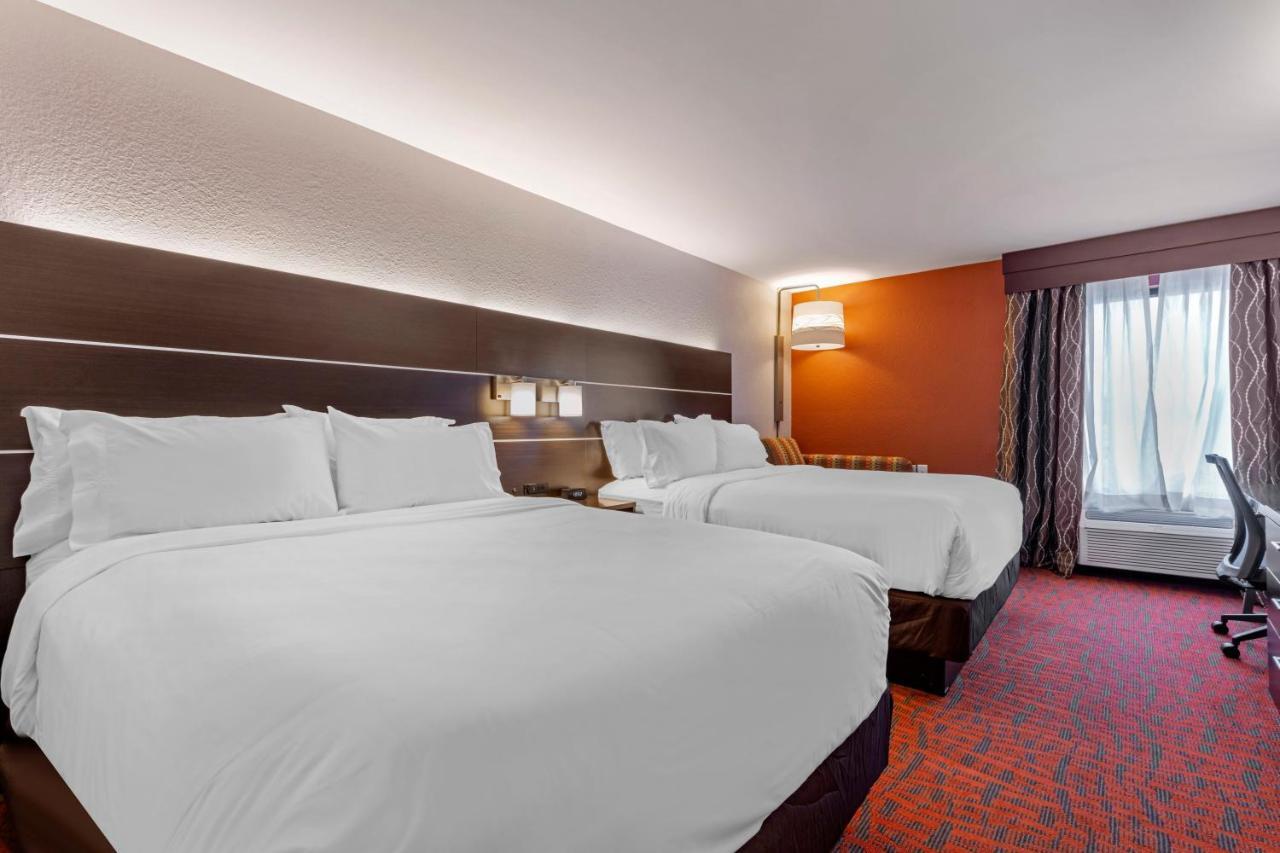 Holiday Inn Express Metropolis By Ihg Exterior photo